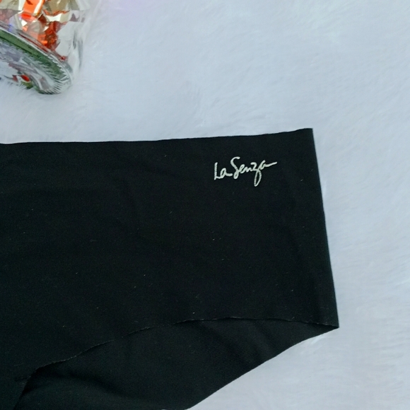 La senza panty - Picture 3 of 6